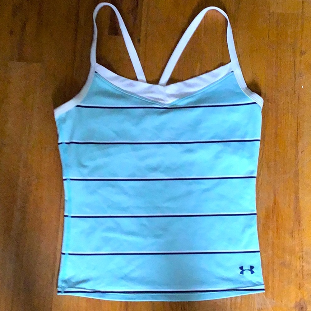 Under Armour top
